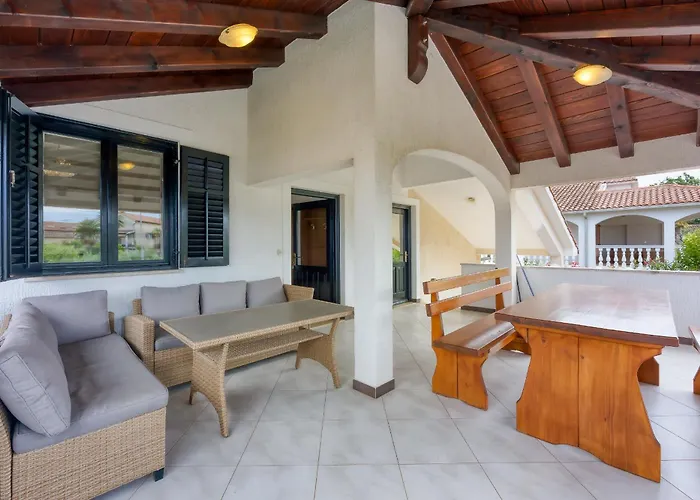 ゲストハウス Punta B