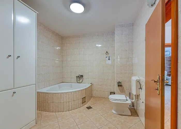 Punta B בית הארחה 3*